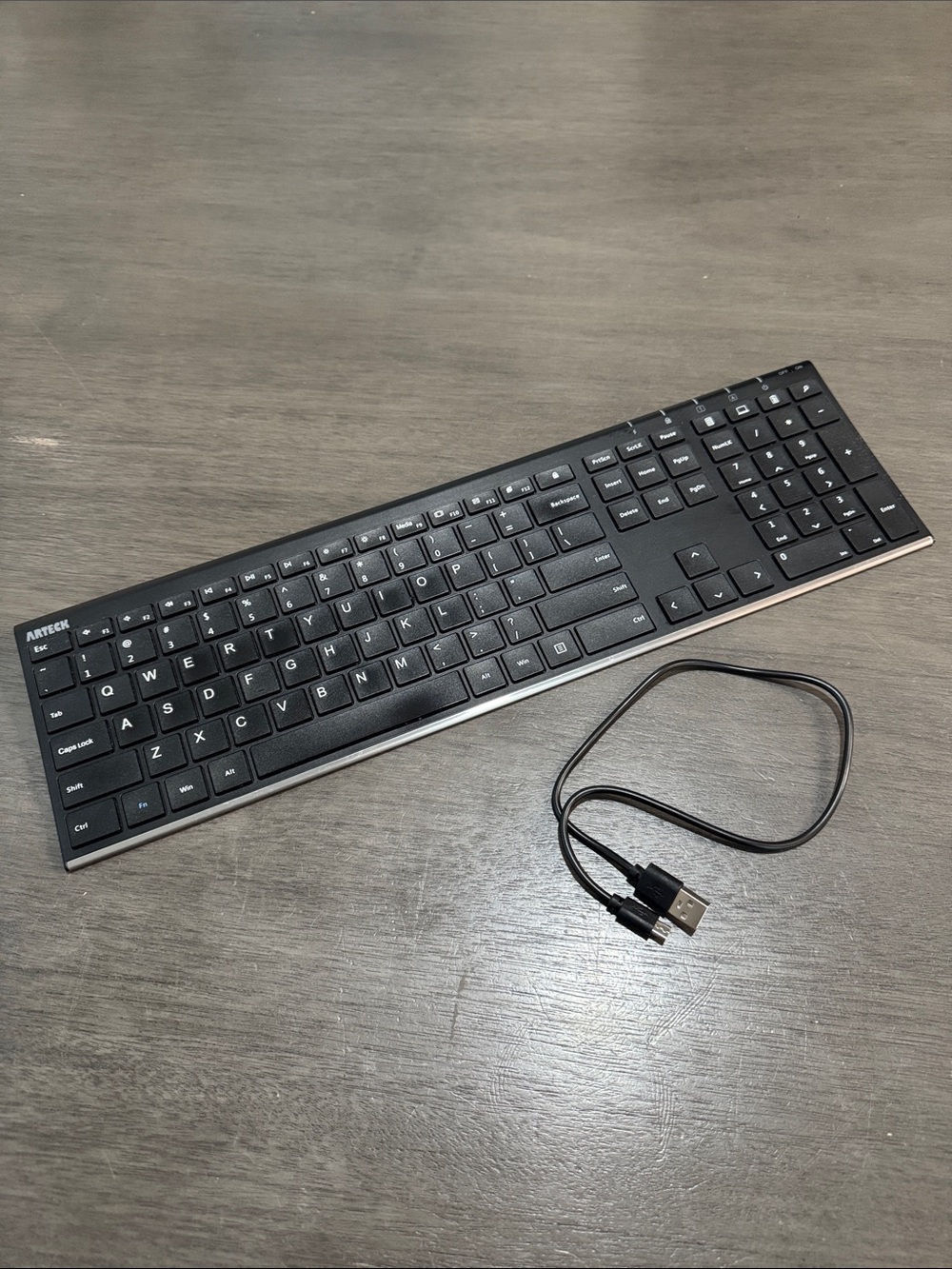 Slim Wireless Full Size Keyboard - Black